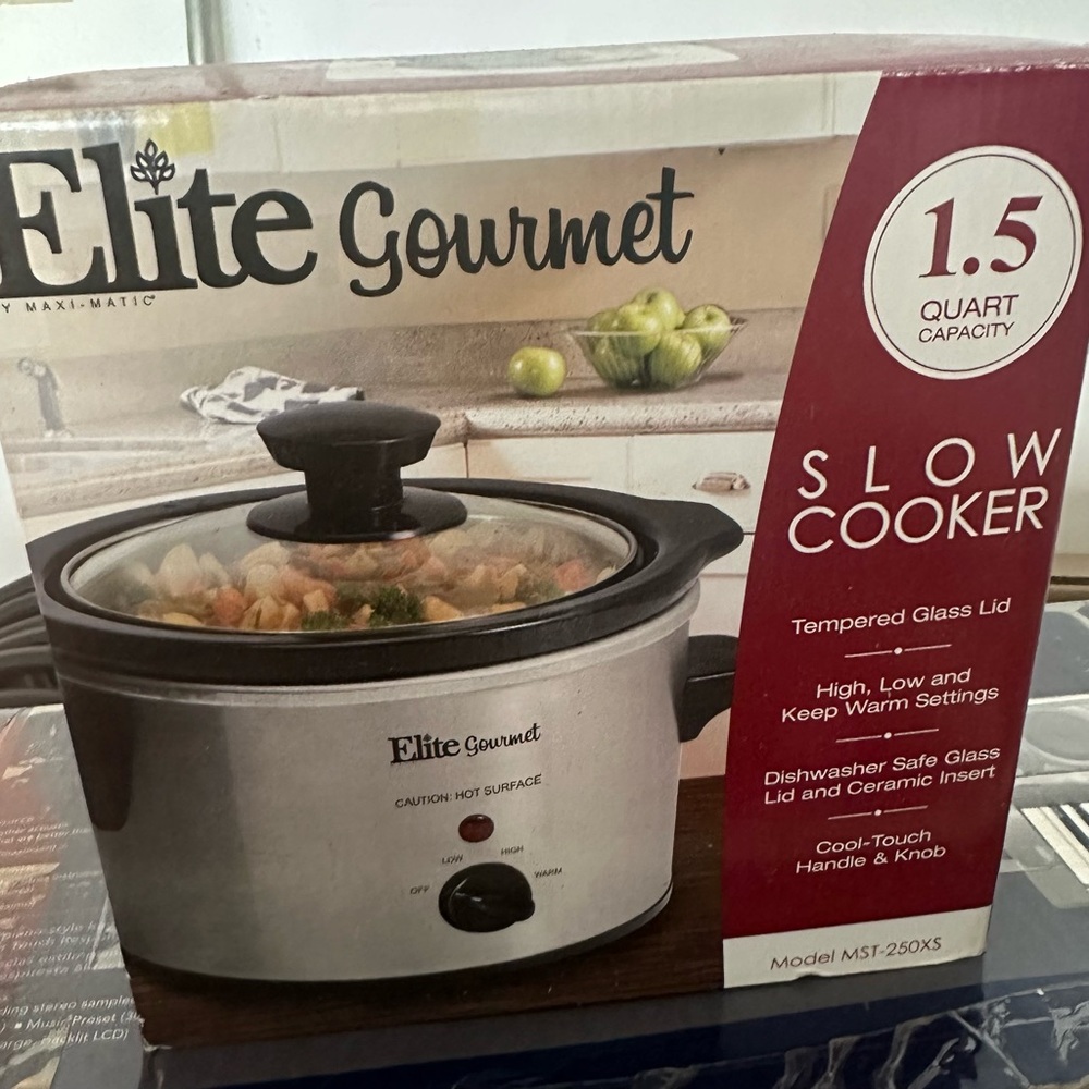 New Elite Gourmet Slow Cooker